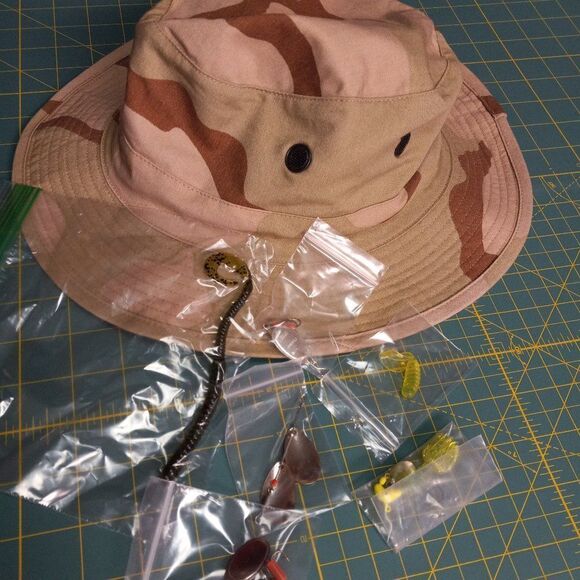 Camo Fishing Hat with Lures - Picture 1 of 8